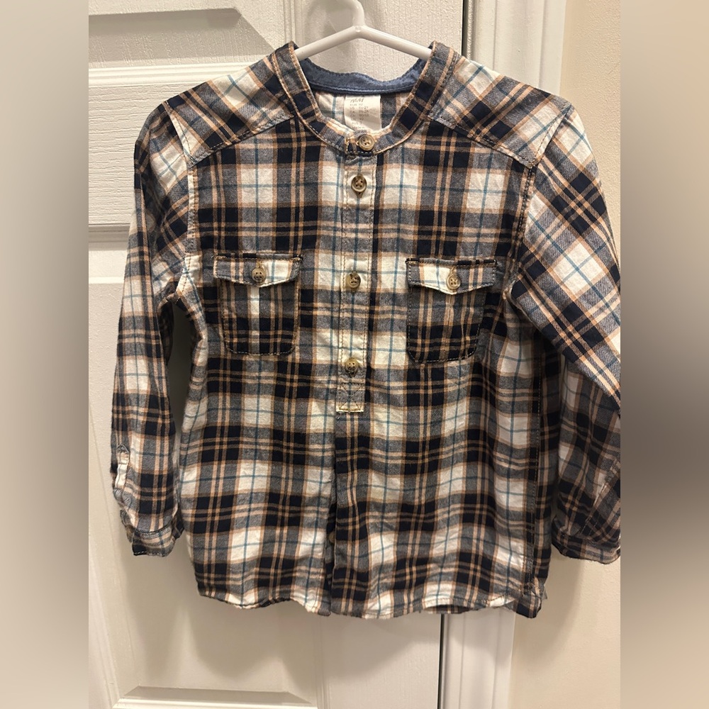🎉BUNDLE 10 for $30🎉H&M Kids Blue and Brown Plaid Button Down Shirt